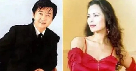 1989年，一首《爱的奉献》让韦唯名声四起，出名后的她，来到交往了4年的男友付笛