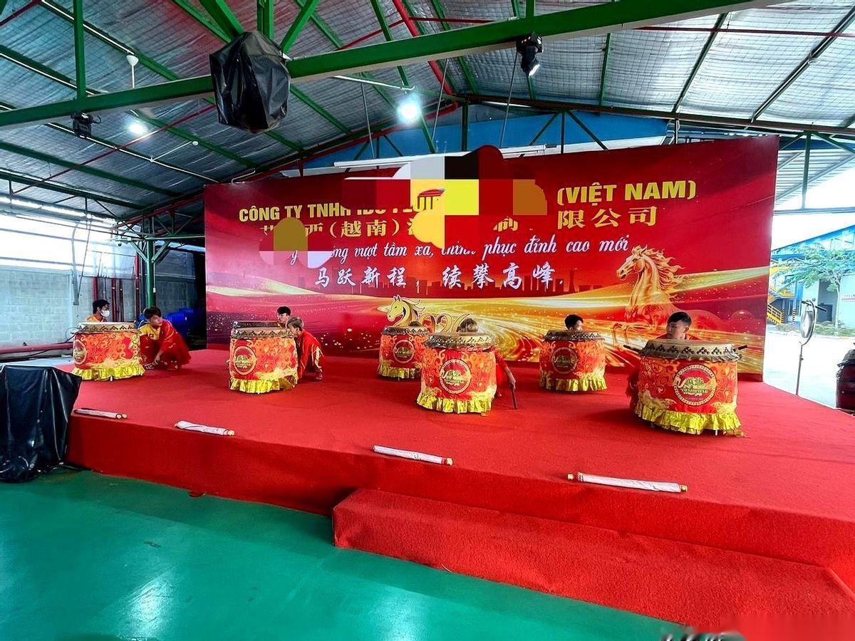 在越南丈母娘家，连吃5天白切鸡，吃到我怀疑人生。真的，第五天早上，我看着桌上那