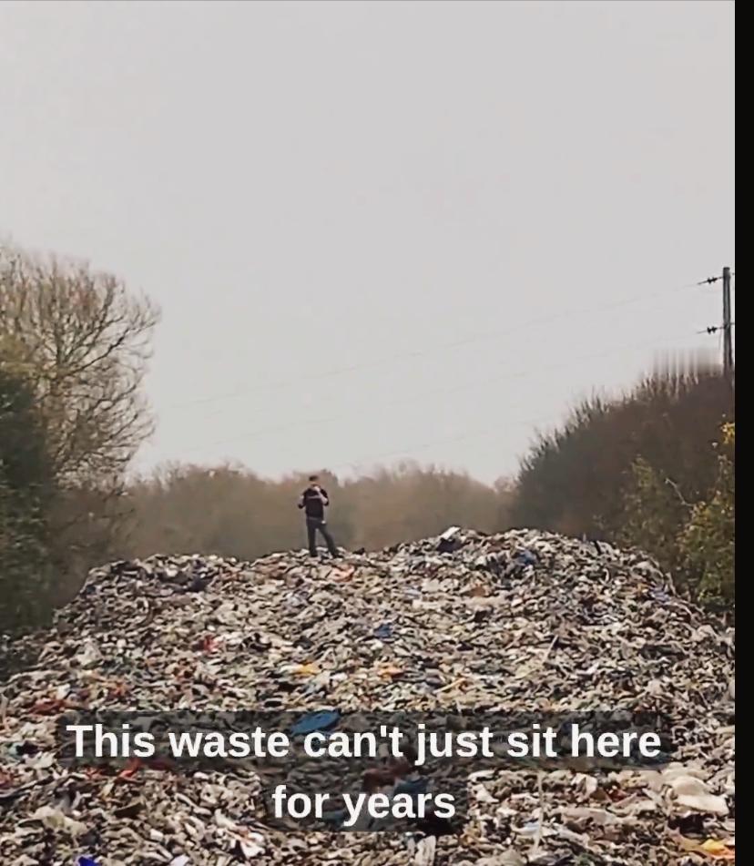 真有英国热心小哥去牛津郡探查垃圾河的虚实了。结果自然是很骨感的：垃圾河不仅