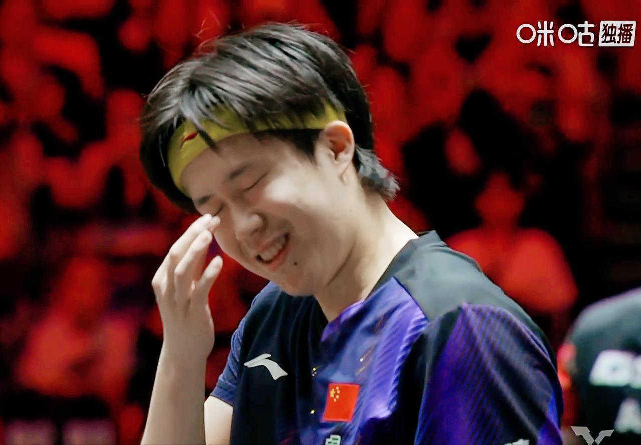 王楚钦绝世逆转，1:7落后，13:11逆转了。第一局王楚钦不吃林德侧切，