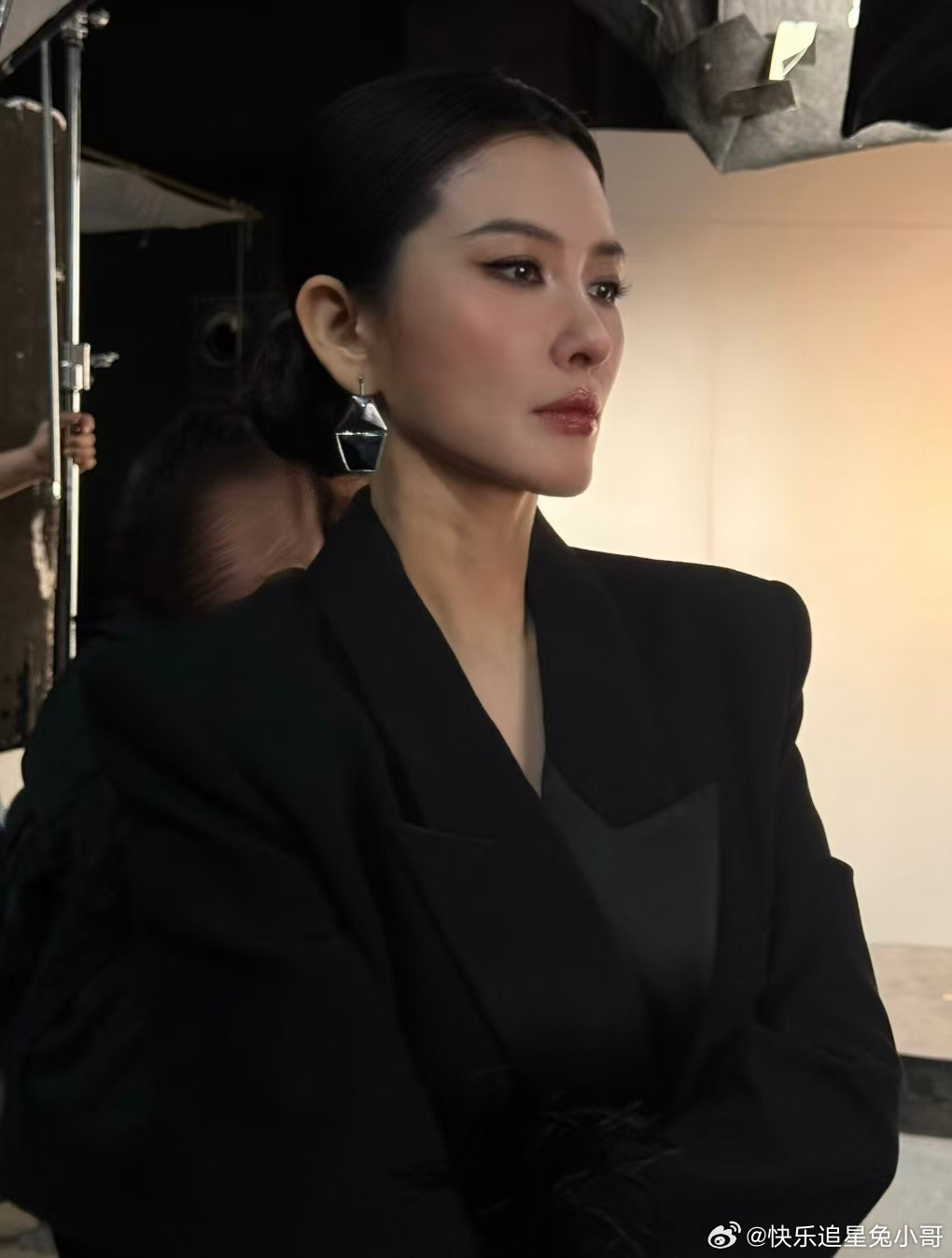 徐洁儿姐姐中的姐姐徐洁儿我恋姐癖犯了浑然天成的御姐气质扑面而来，成熟从容的独特韵