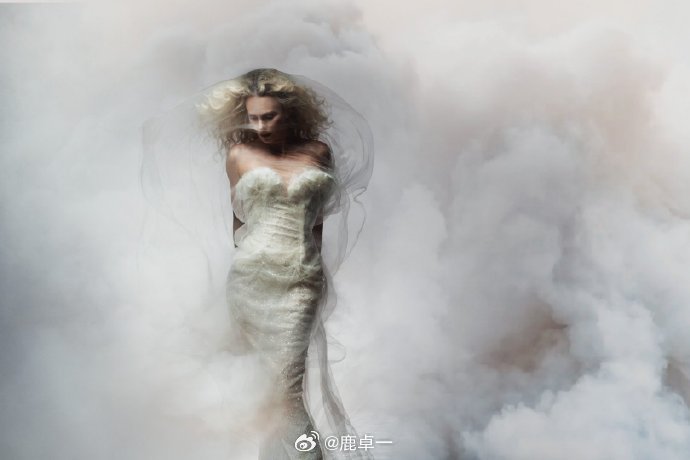 ELLE美国版这个月杀疯了……不仅一口气请到诺兰新片《奥德赛》剧组的四位女主演