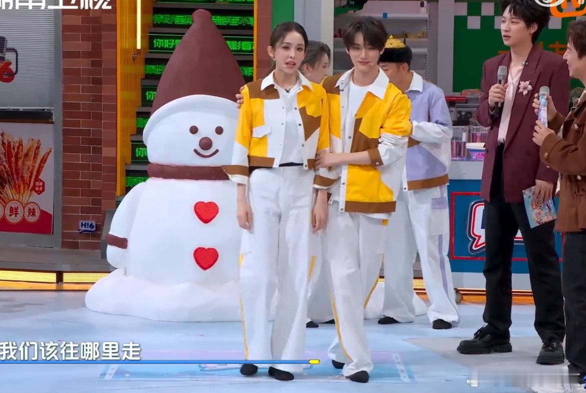 娜扎喊“剑痴大哥”，小丁红温得那叫一个迅速，明爽感直接拉满！