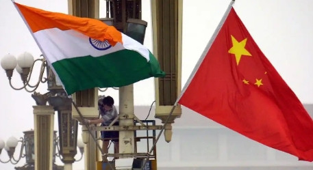 印度关于中印边界谈判提出的交易条件，要求中国放弃藏南和阿克赛钦这两块战略要地，换