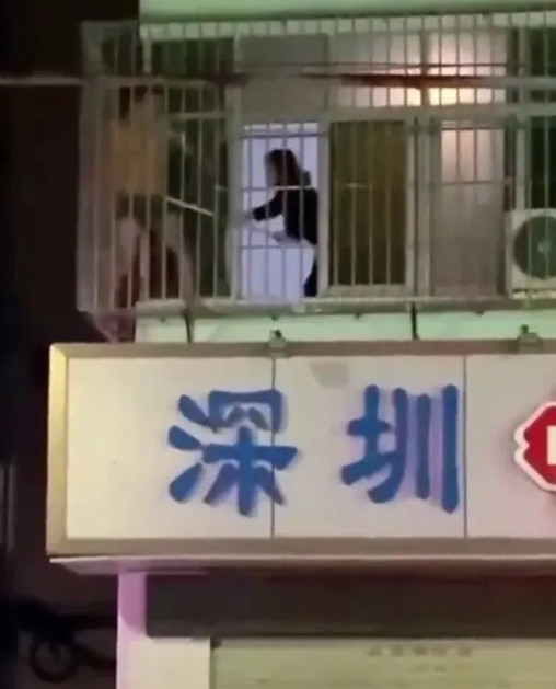 男的体力不支，女的想要继续…