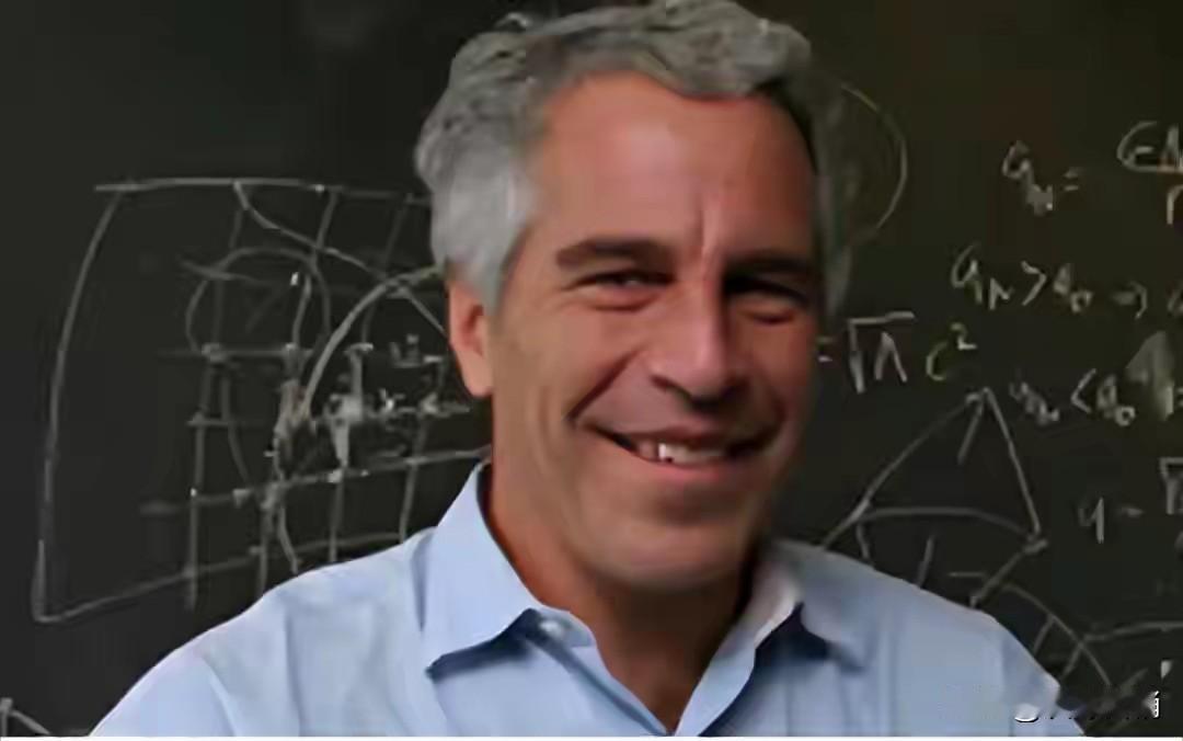 犹太资本为美国精英阶层设了一个局。爱波斯坦是一个犹太人，他本身可能就是犹太资