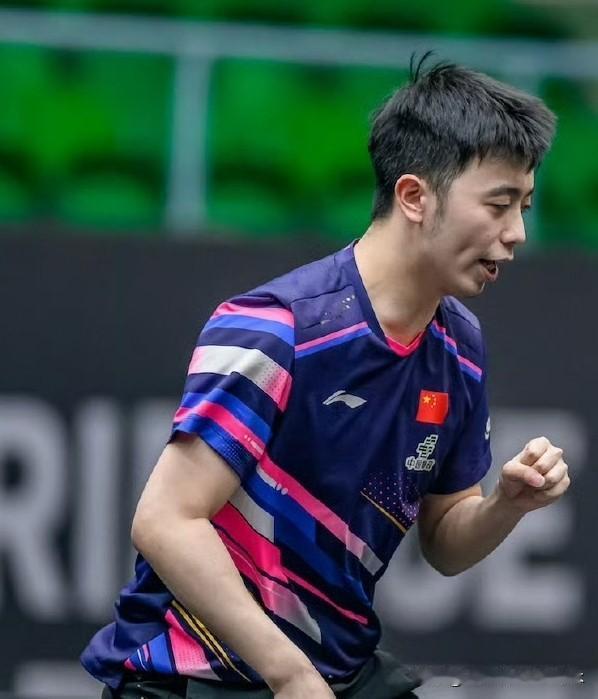 有希望！马斯喀特常规赛男单四强产生了，19岁的温瑞博和20岁的陈垣宇各守上、下