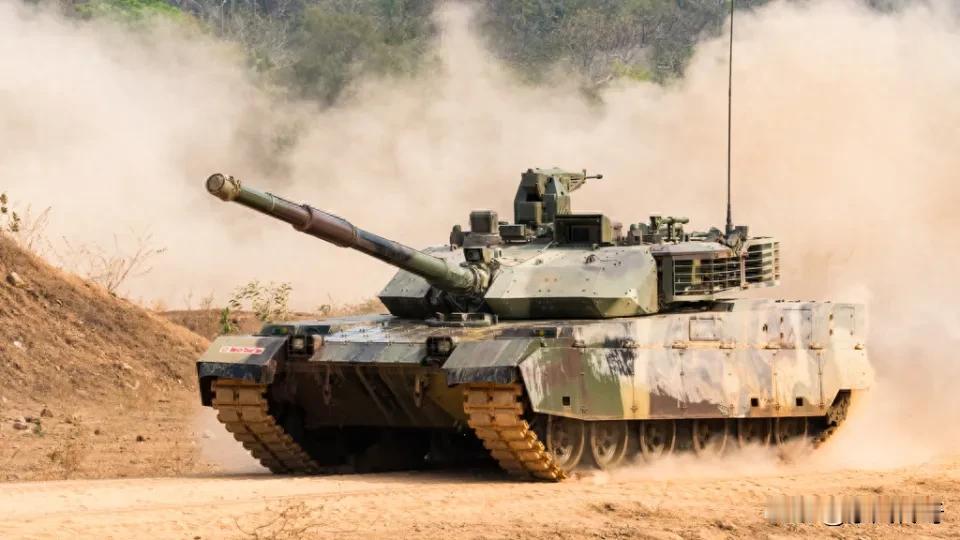 VT-4主战坦克在我国估计连二流都算不上，但是对于泰国这样的小国家，可以算的上先