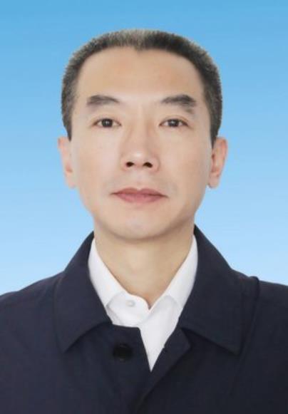 安徽亳州，59周岁的原谯城区委书记金春龙双开了1967年出生的他，主政基层统
