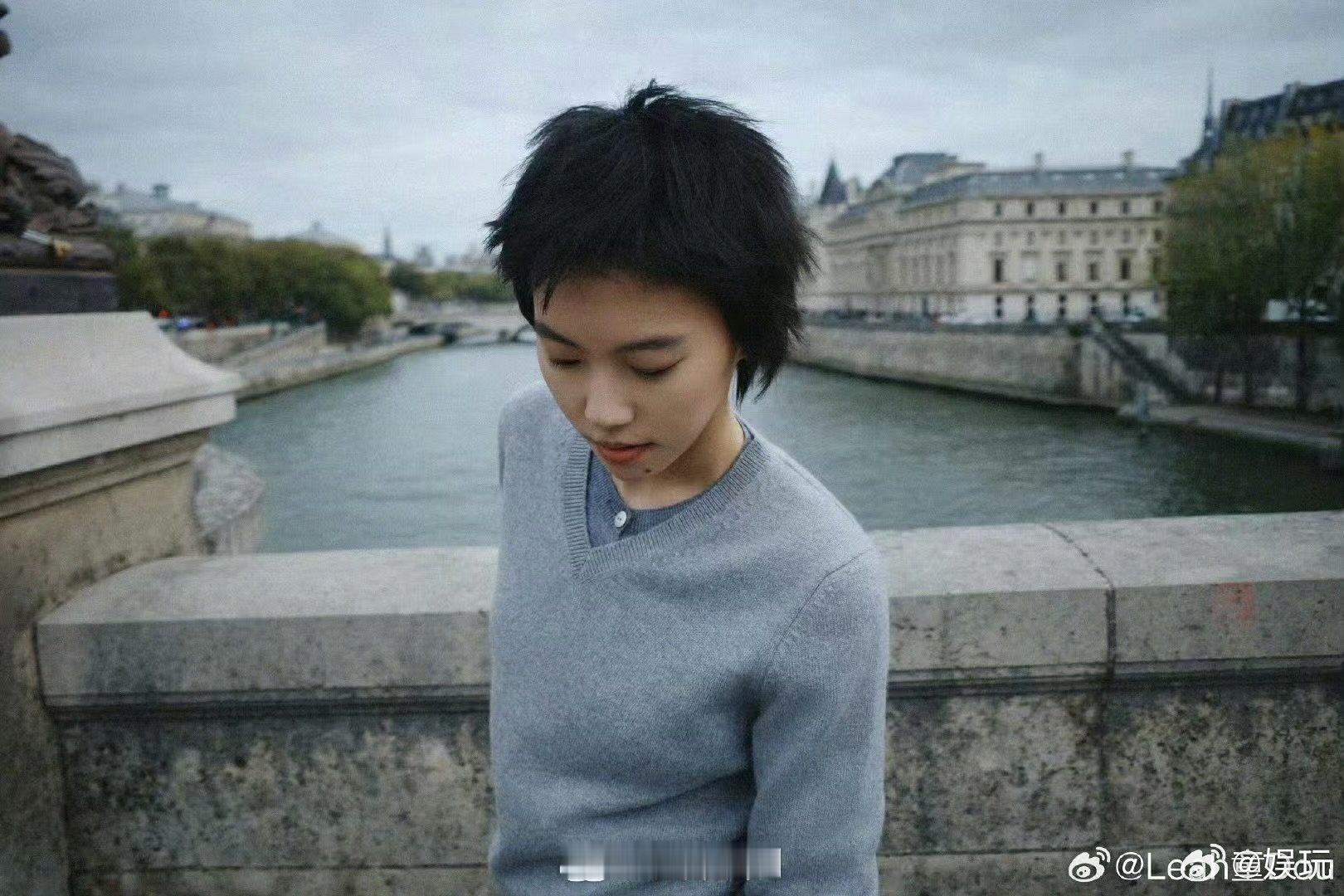 歌手直播窦靖童吟唱幻视王菲能够把歌曲做出全新味道，窦靖童的改编能力，再一次刷新大