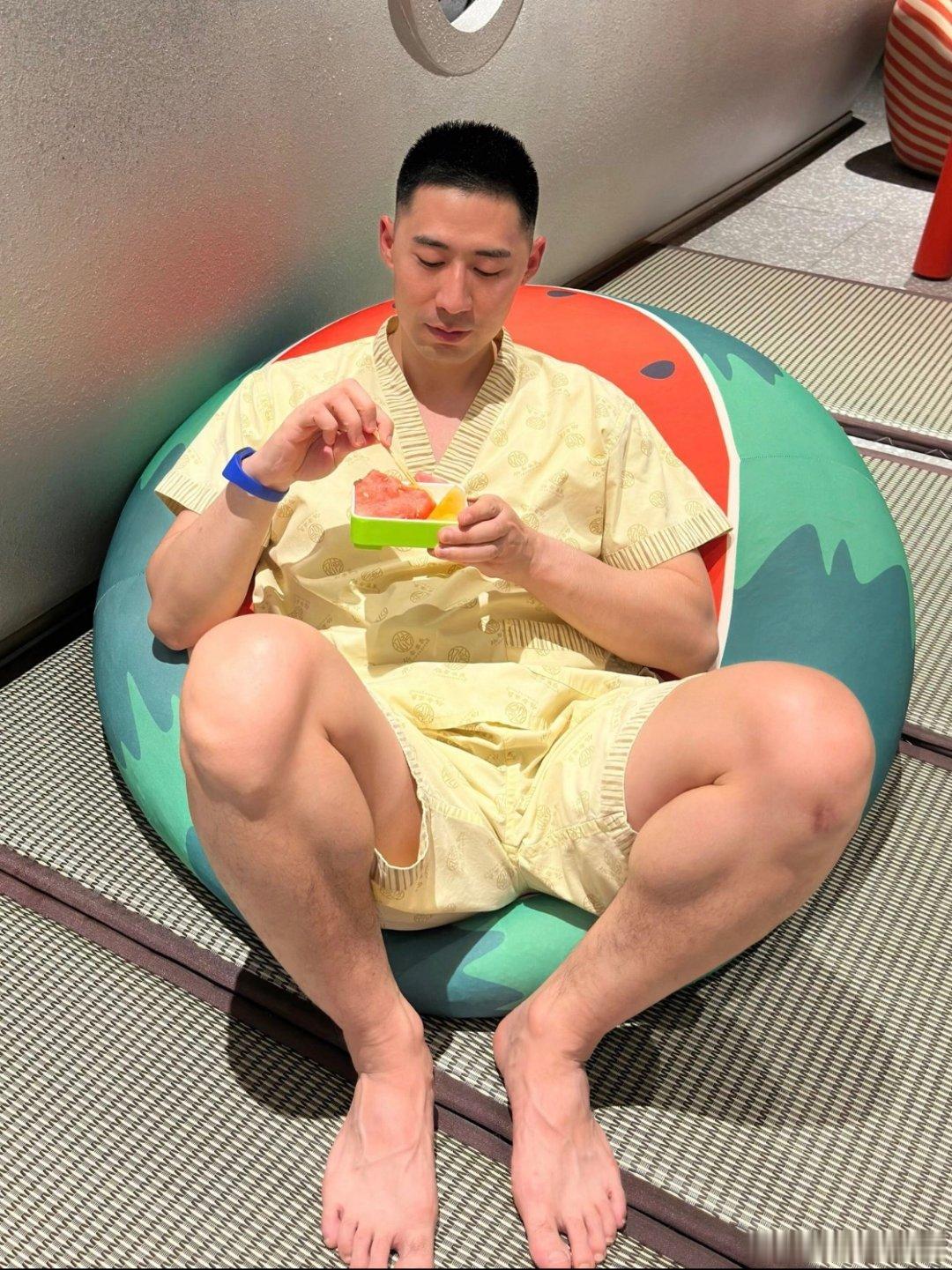 大长腿爷们类型是不是很不错体育生​​​