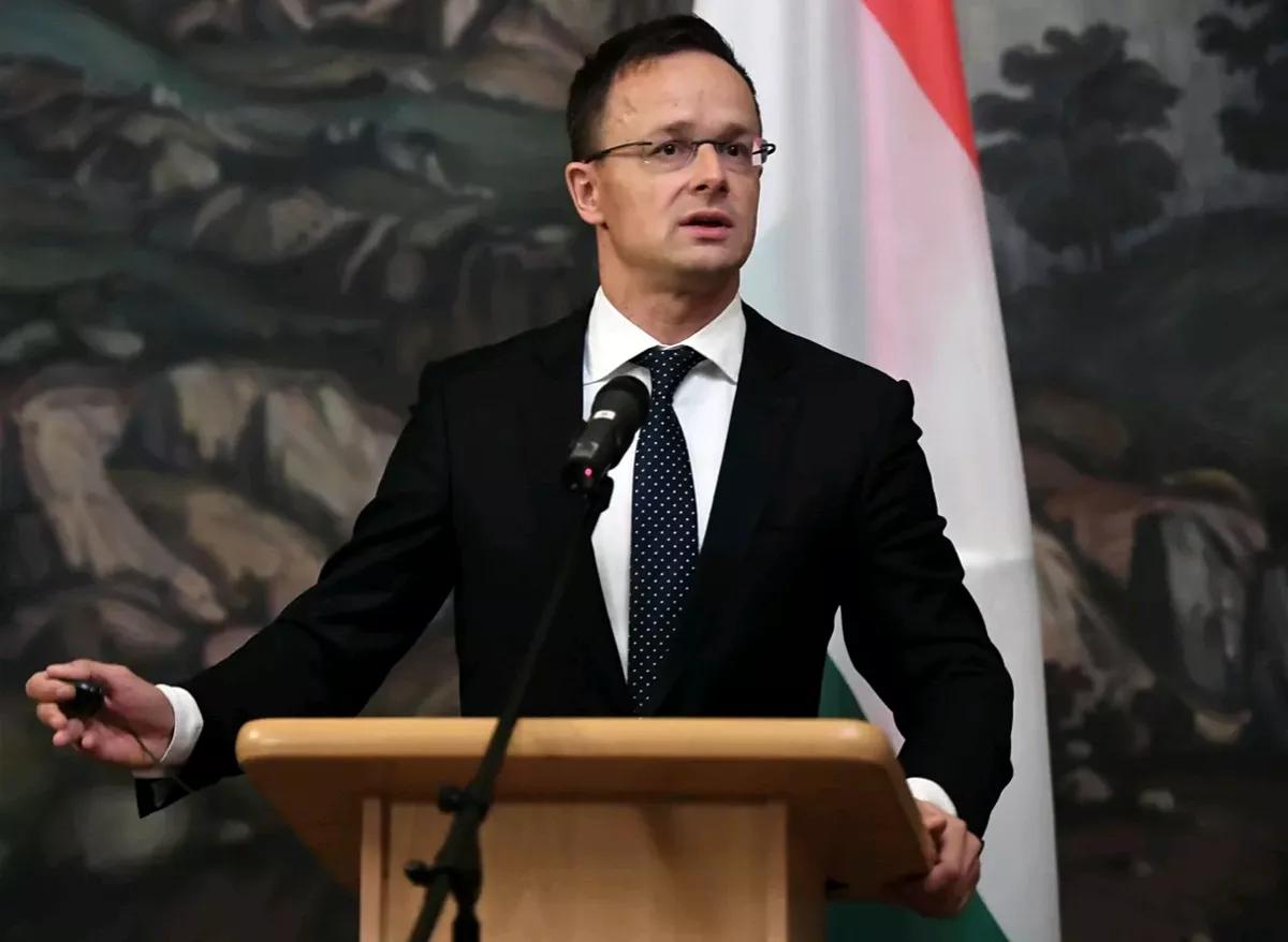 马扎尔表示，正在通过警方查找西雅尔多。欧洲新闻网报道，当地时间13日，匈牙利