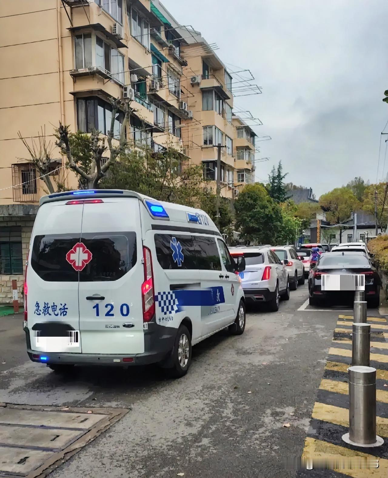 人一定要注意休息！同小区一周内连续猝死两个年轻人，一个26岁，一个31岁，两