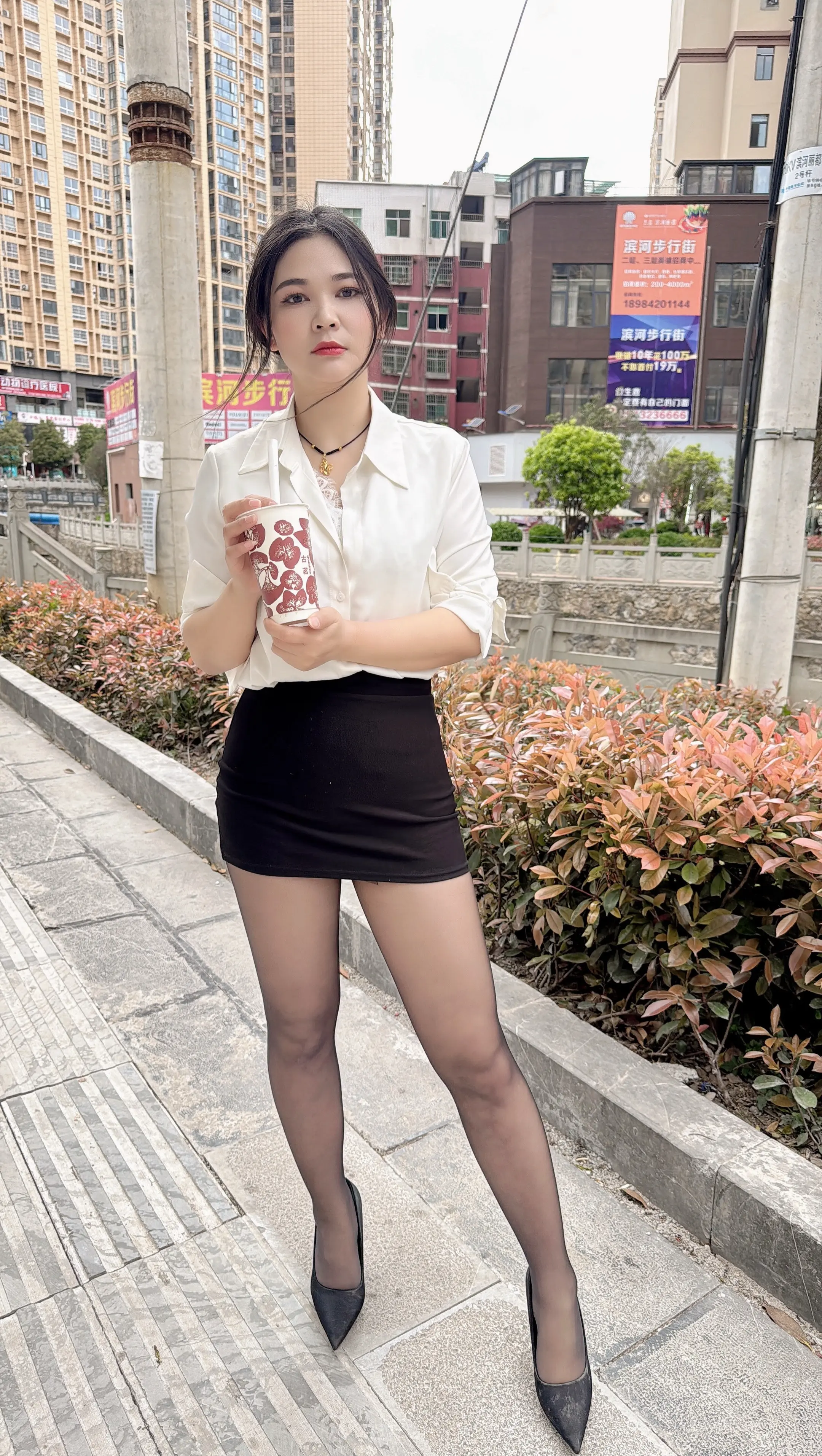 奶茶一杯快乐加倍