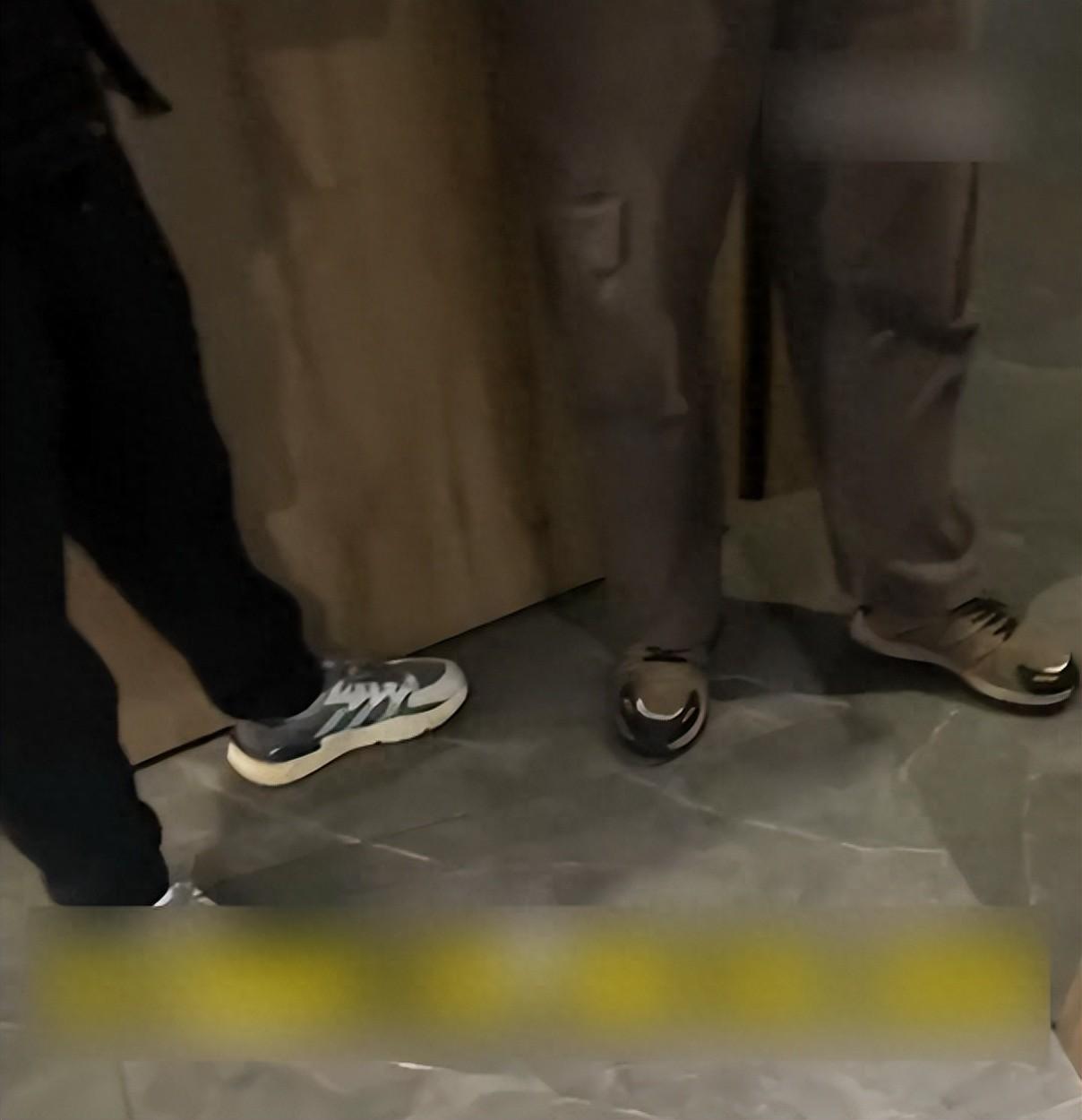 浙江台州，一女子独自去酒店开房入住，下午正在房间休息时，突然听到门口传来男人说话