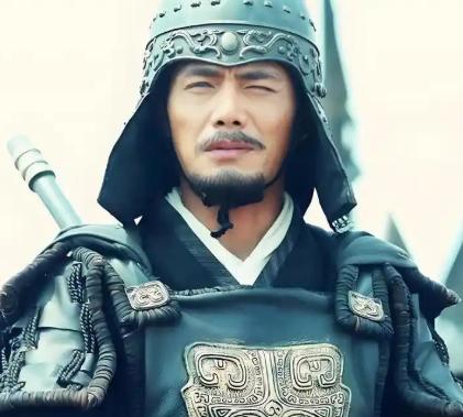 公元417年，北魏3万重装铁骑向2700晋军步兵发起猛烈冲锋，10个骑兵打1位步