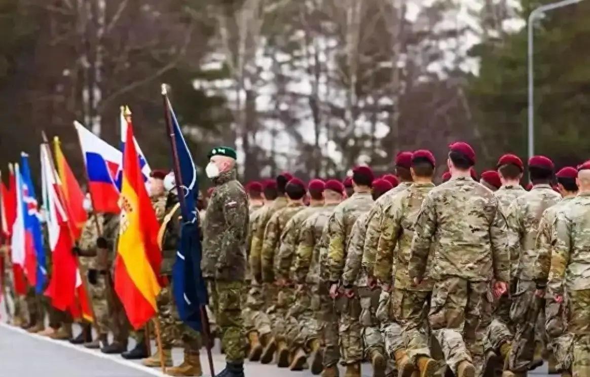 欧洲这回真坐不住了！眼看美国对格陵兰岛虎视眈眈，几个老牌国家一合计：与其