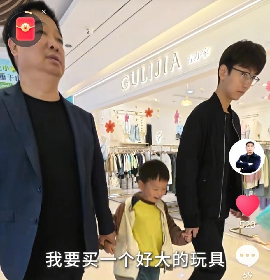 烩面故事刘总，兼任方城烩面协会会长，通过拍走进员工家庭的视频，在方城、在南阳、在