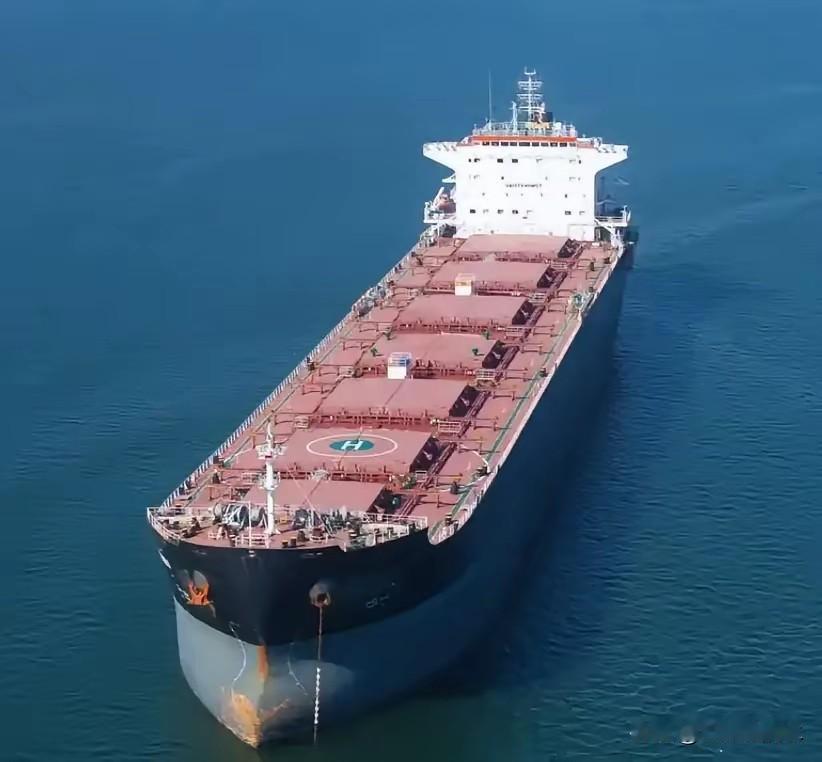 美国扣押中国油轮，并表示要将石油出售或者占为己有，这就是赤裸裸的明抢。中方是跟委