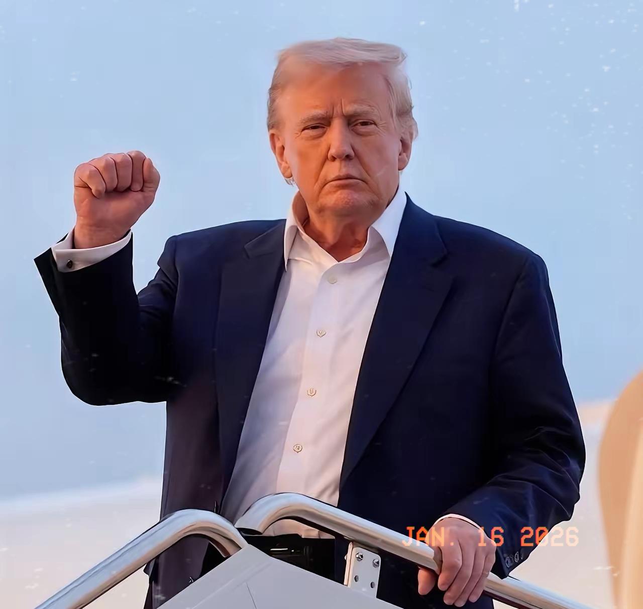 美国很慌，中国抛售美债根据美国财政部在1月15日发布的数据，中国继续减持美债