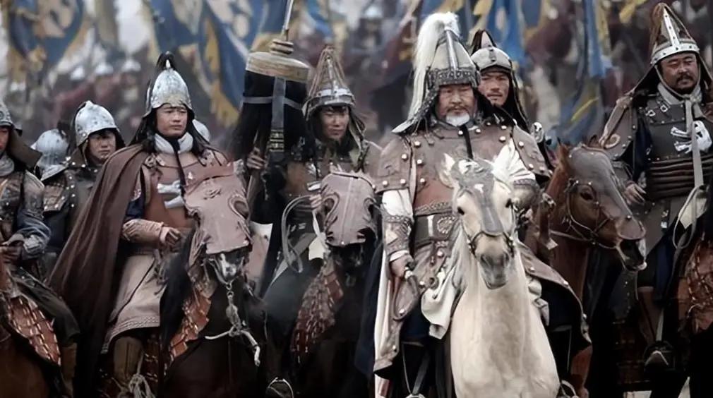 花剌子模的撒马尔罕城破那天，蒙古军队做的头一件事不是抢金子。先把城里男人赶到空地