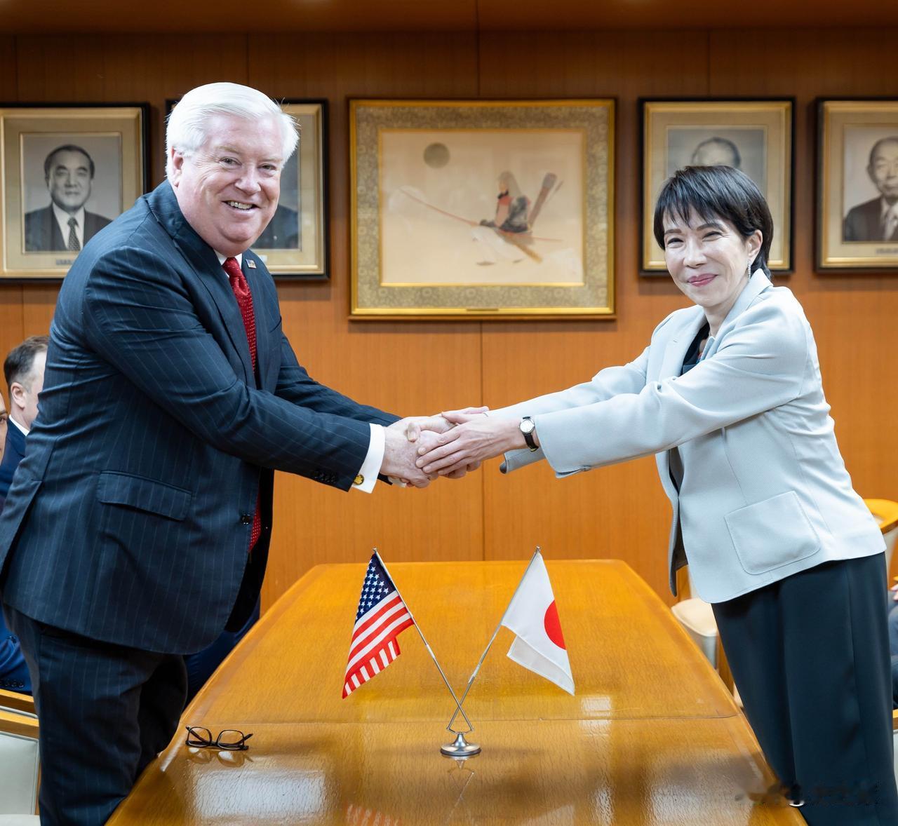 战略导弹发射后，美国方面有人回应了！美国驻日本大使格拉斯说：北京一方面批评日本投
