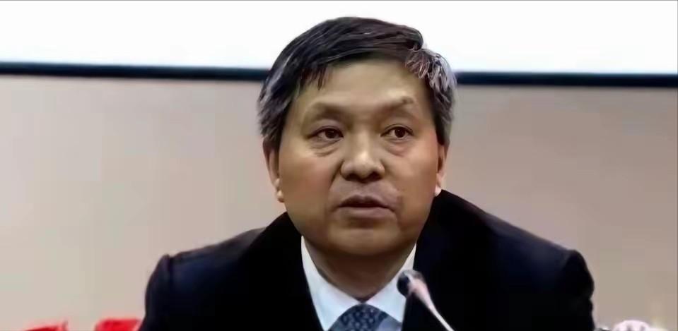 [点赞]你听听这事离谱不离谱：1200多吨国家严格管制的石墨，总共才卖了598