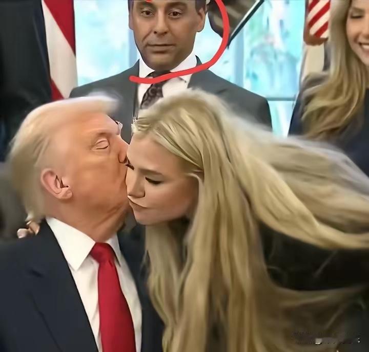 特朗普当着众人吻柯克遗孀工作人员瞳孔地震特朗普又整出争议名场面驻印度大使