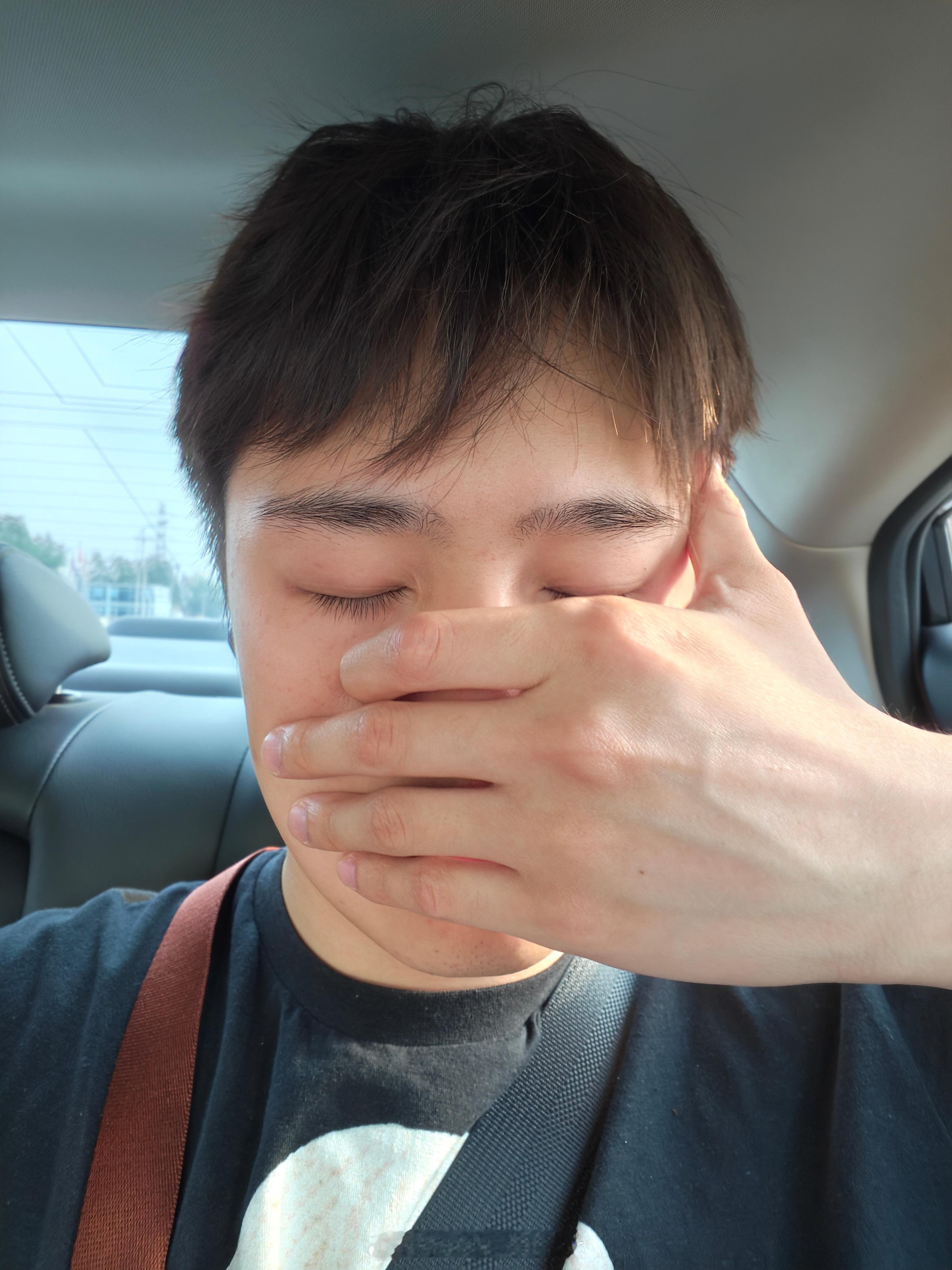 还好是打车，那我可以放心睡觉了。叶总累了。😭✋✋😭​​​