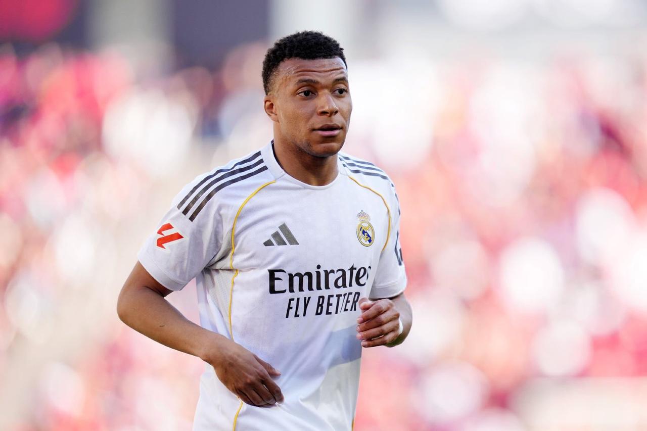 西甲爆大冷！第91分钟丢球，皇马1-2被绝杀，给保级队伍送温暖！巴萨收大礼，