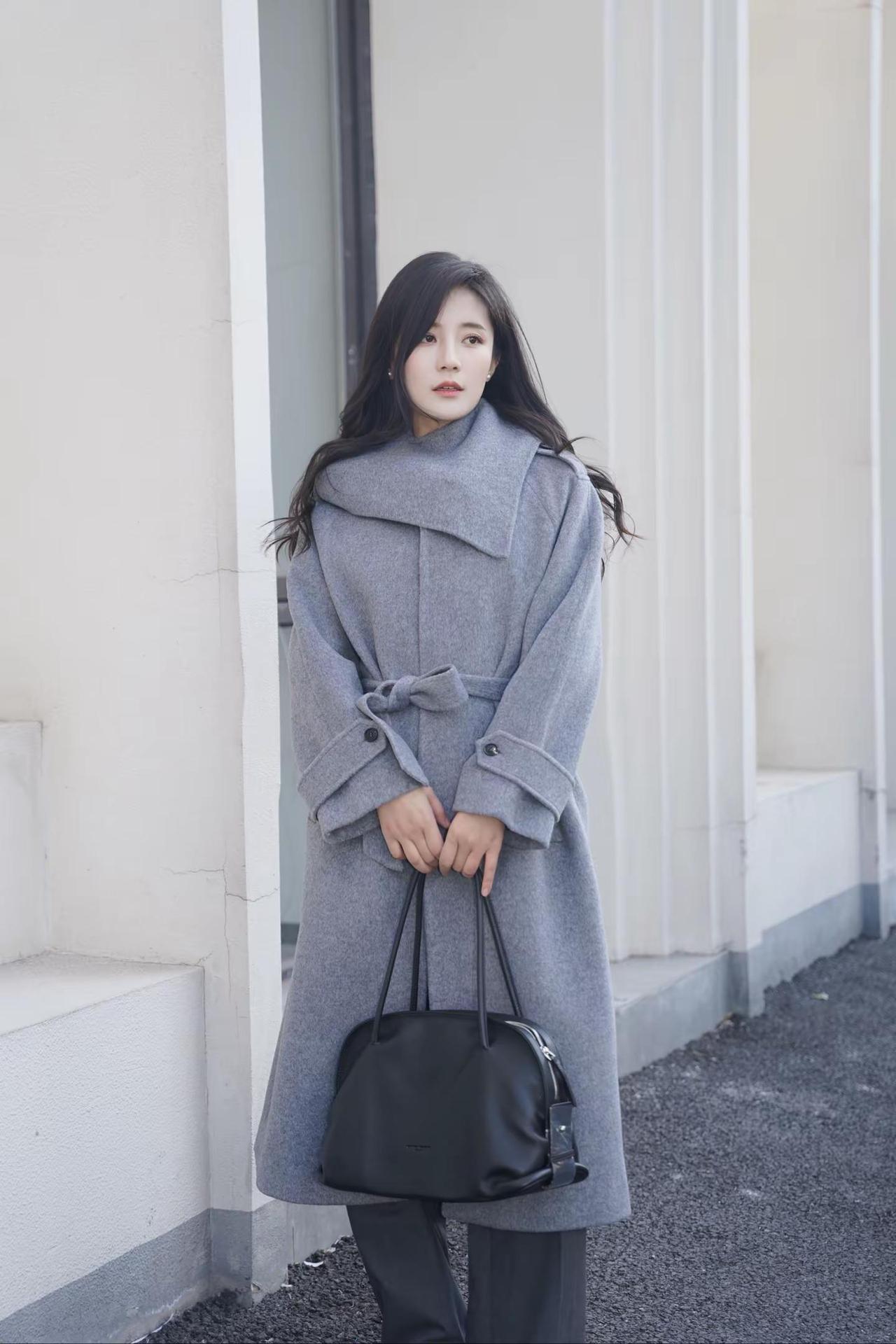 灰色是冬的留白也是不张扬的温柔。穿搭穿搭