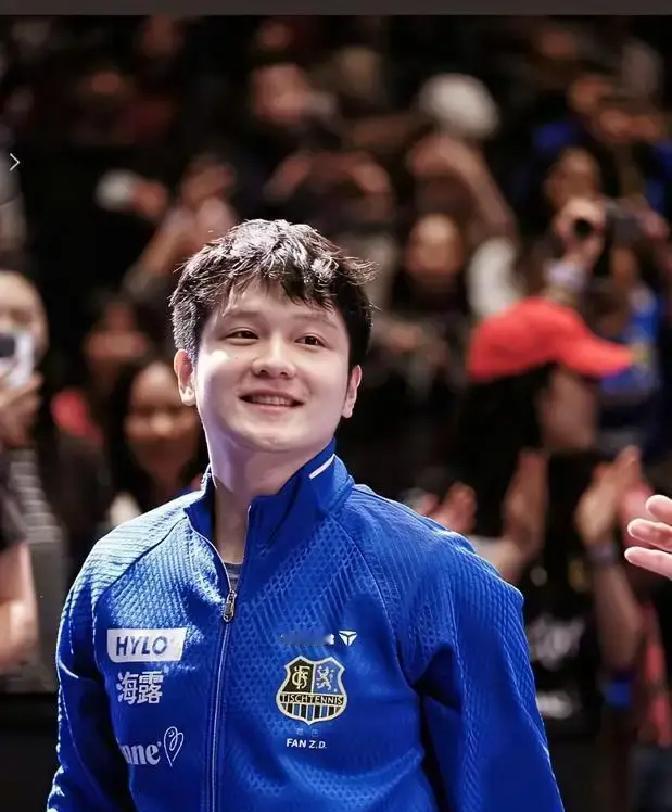 世界第一，正在德国“挑”比赛打。你以为的顶级俱乐部：巨星场场死磕。杜塞尔多夫