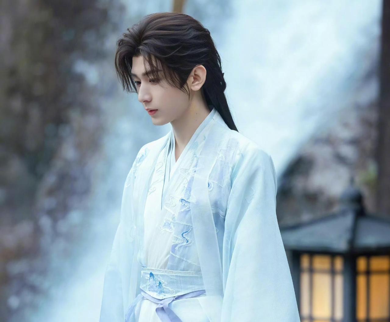 谁来懂一下成毅这个身段!内娱古言身段天花板是不是被成毅预定了！《天地剑心》王