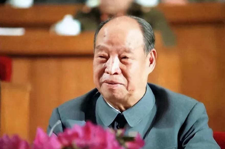 彭真同志晚年说到刘少奇，禁不住哽咽落泪:我们对不起少奇同志！彭真与刘少奇相识很