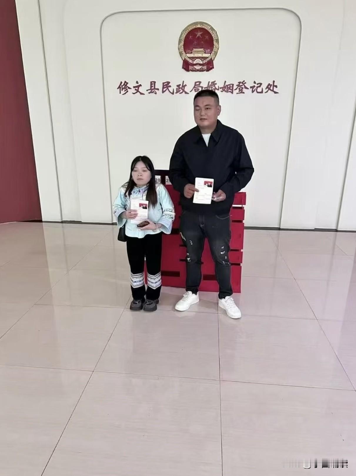 祝福新人,这种高矮结合,可以达到完美的基因中和效应吗?