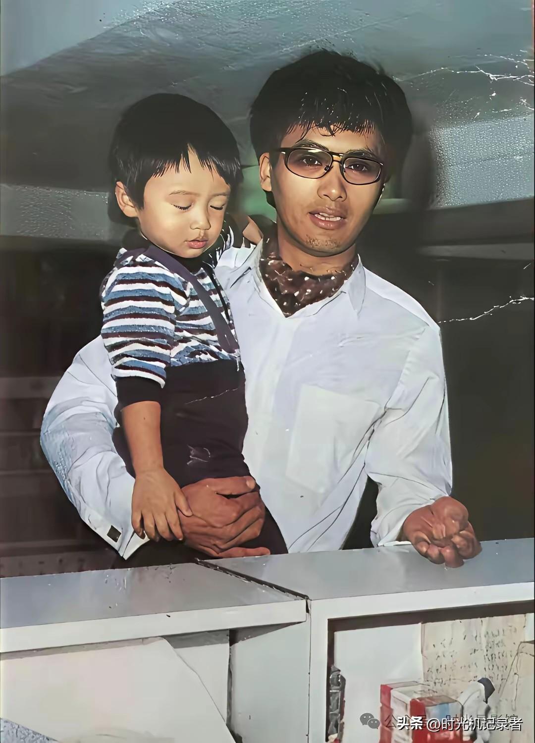 周润发都害怕谢霆锋，因为那个孩子一哭他就哄，曾经《上海滩》拍摄时候，谢霆锋和狄波