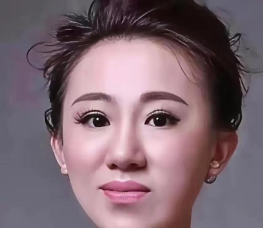2017年，丫蛋在法庭上签字，儿子判给前夫。她没哭没闹，只说了一句话大意：判给你
