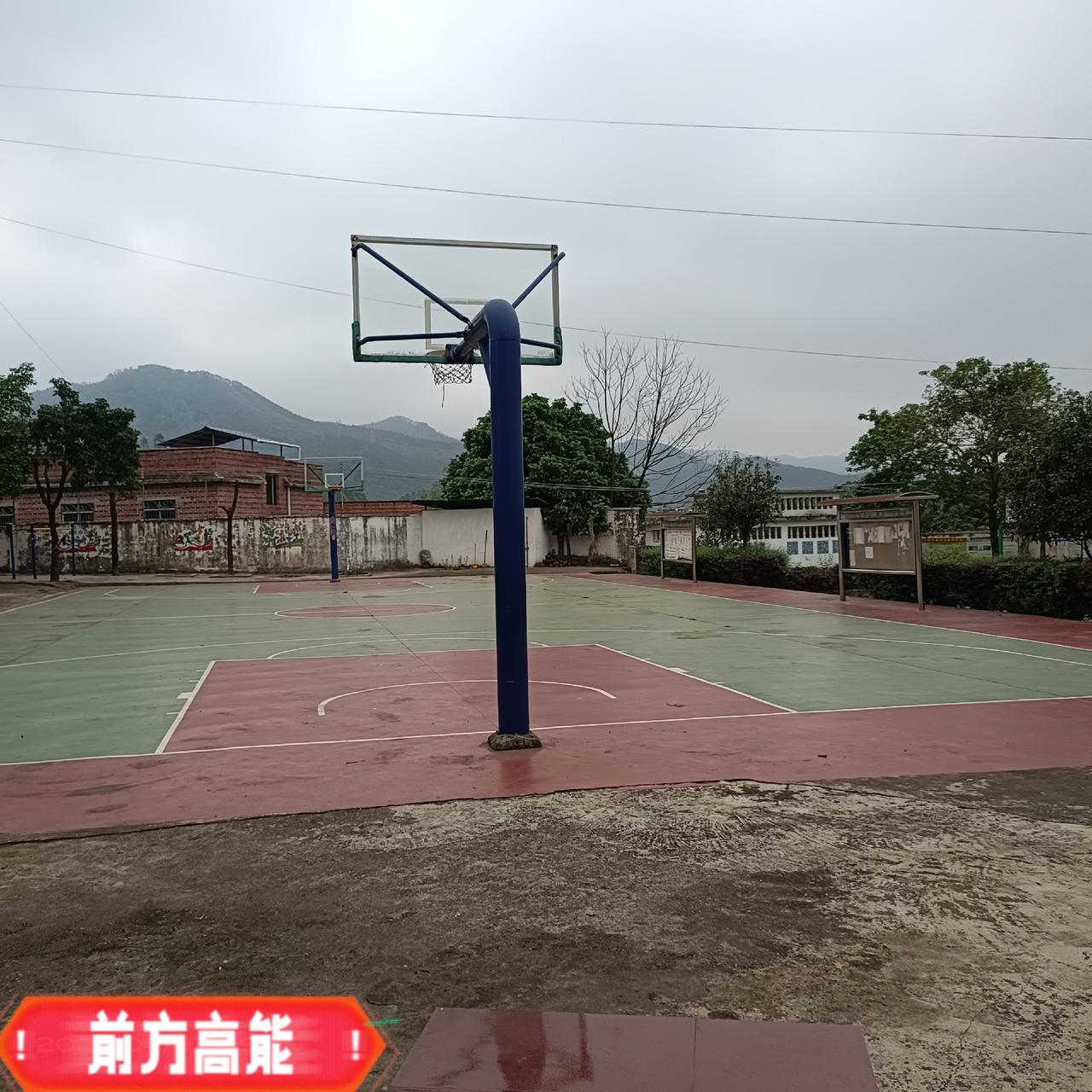 世道真的变了！670分放弃浙大复旦，被逼选警校，到底值不值？真的深深感慨，