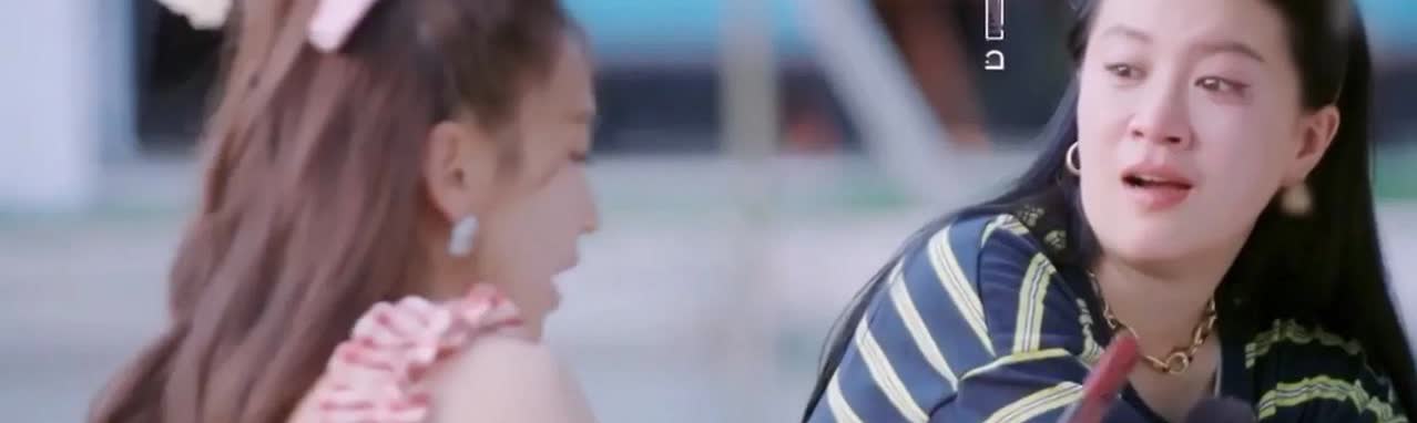 李嘉格和妈妈当众吵架，哭得泣不成声，黄圣依这个时候亮出了“杀手锏”。