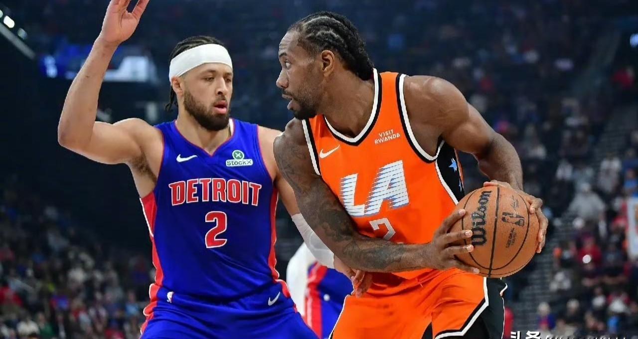 哈登，西部后场第八。这个数字本身不惊人。但对比第一轮的票数排名，故事开始了。