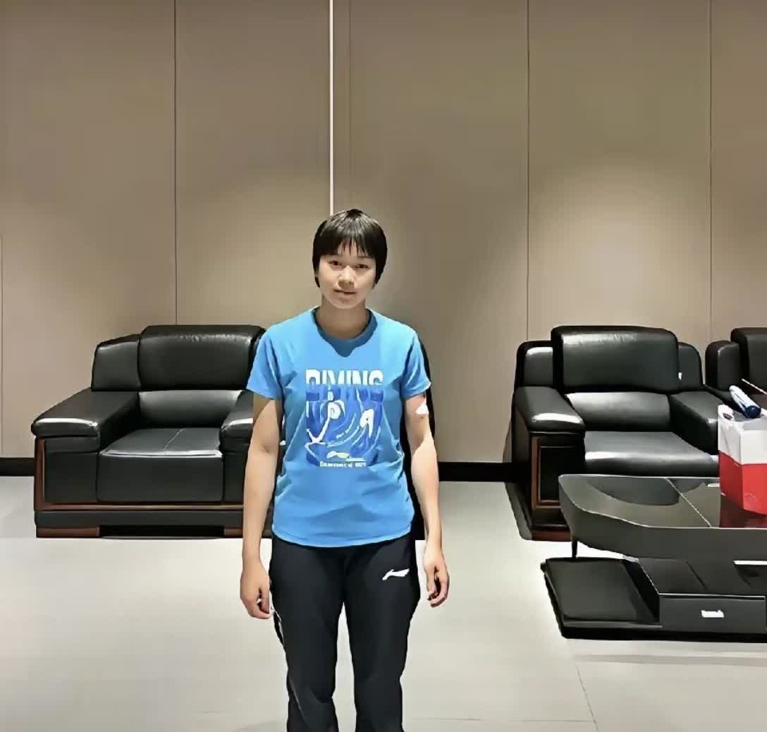 有人疑惑全红婵的名字为啥没出现在九三阅兵仪式里。其实当天好多国家领导、抗战老兵和