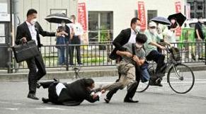 日本是如何做到一边罪犯减少，一边犯罪变多的日本又出事了，但这次不是传统的黑帮火