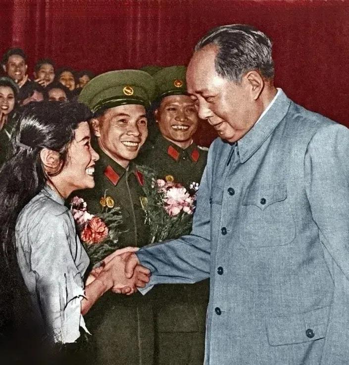 毛主席：“在一定条件下，坏的东西可以引出好的结果，好的东西也可以引出坏的结果。”