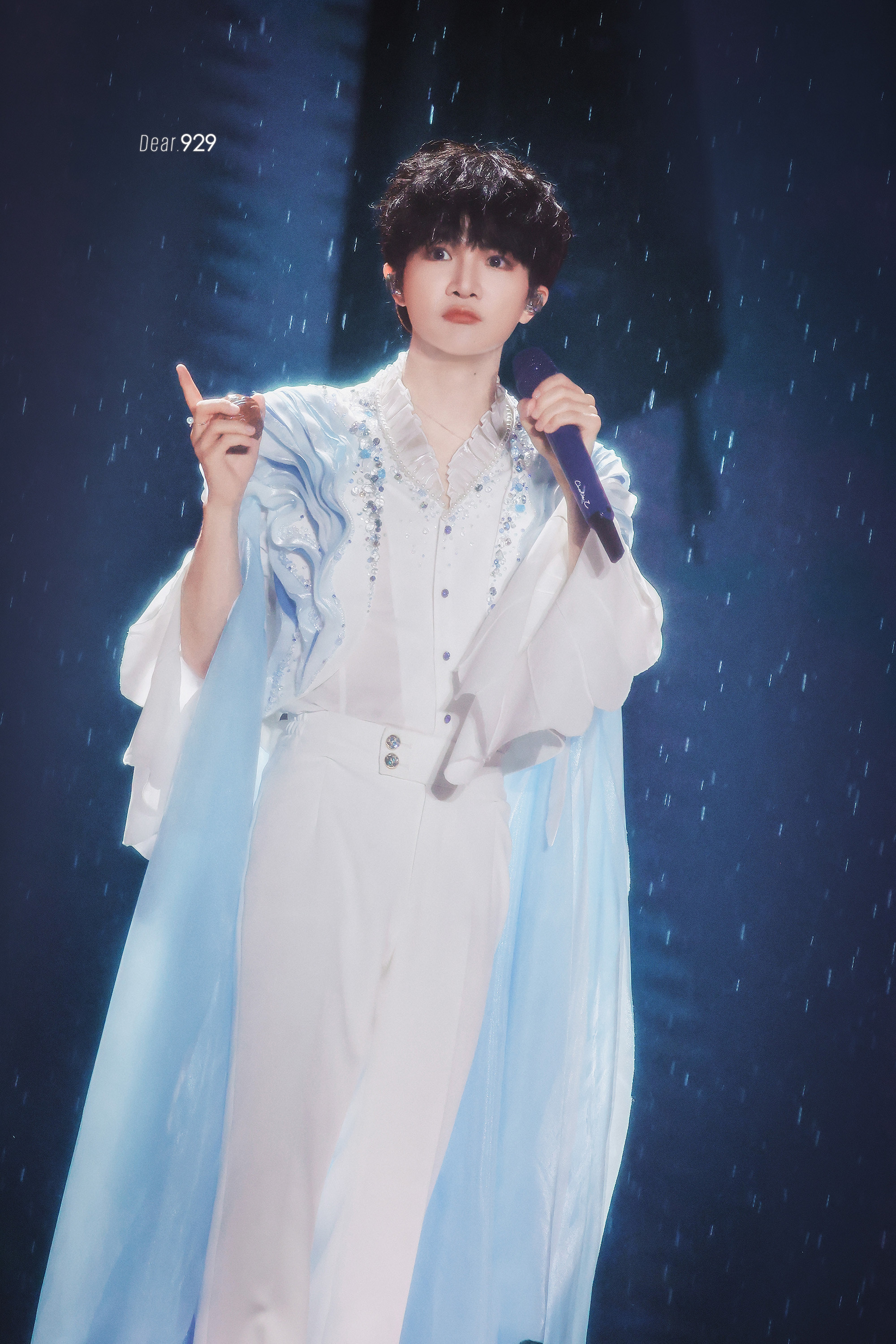 周深🫧毛绒绒湿漉漉亮晶晶漂亮小猫260718大鱼海棠十周年重逢之夜大