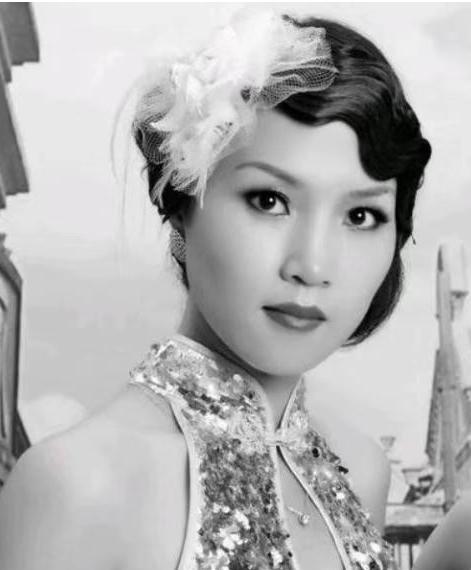 1947年，顾祝同执行军务，路过家乡，偶然想起结发妻子，于是回家去看望，谁知进门