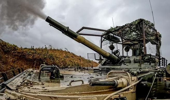 红军城这仗彻底绷不住了，俄军刚官宣控制全城后被俘的乌军就吐了猛料，声称最后几天连