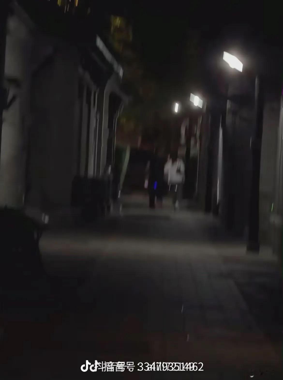 江苏文投白鹿这个图看着不像一个啊还是等正脸照或者后续声明吧，虽然我也不喜欢白