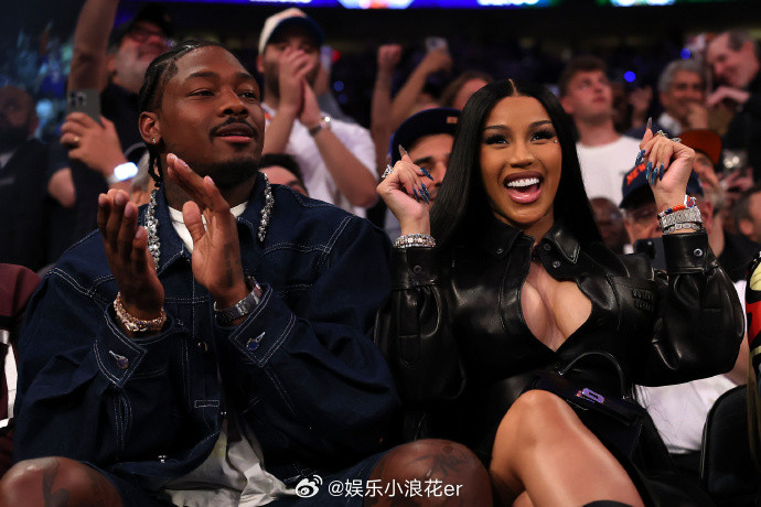 CardiB怀上四胎CardiB官宣怀四胎​​​