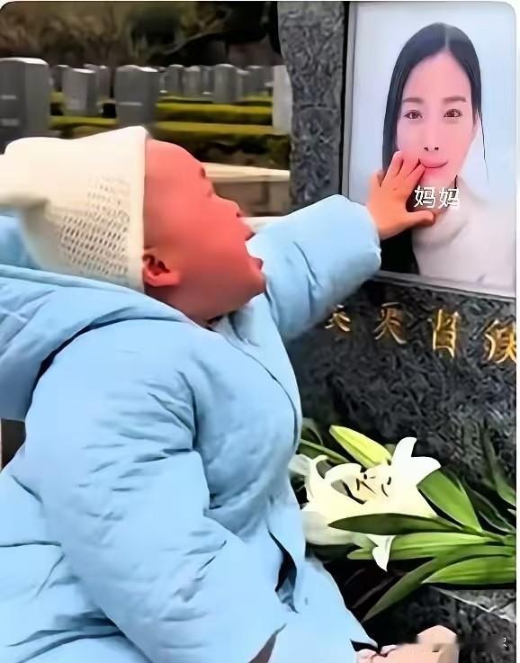 一男的妻子离世了八个月了，一天夜里梦到妻子托梦给他，说是自己很想念孩子，想让他有