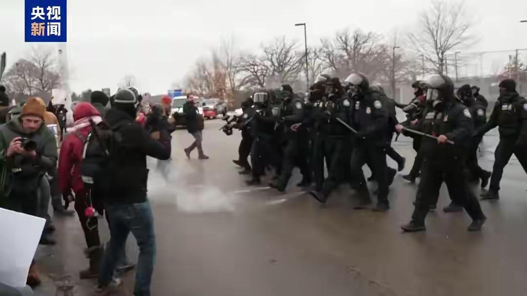 美国彻底乱了！1500伞兵待命明尼苏达五方掰扯清楚谁都不让步美国这局势真